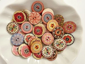 50PC Floral Printed Round Wood Buttons Sewing Crafts 20mm - Picture 1 of 3