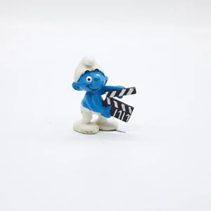 SCHLEICH  MOVIEMAKING SMURF RETIRED with Clapperboard Movie Smurfs - Picture 1 of 2