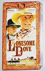 Lonesome Dove (VHS, 2000)(Western) Robert Duvall, Tommy Lee Jones NEW and SEALED - Foto 1 di 5