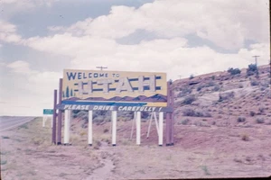 Vintage 35 mm Farbfilm Dia Willkommen in Utah Straßenschild malerische Landschaft - Bild 1 von 1