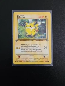 1st Edition Jungle Set Pikachu Pokémon Card TCG Wizards Of The Coast 1999 - Picture 1 of 2