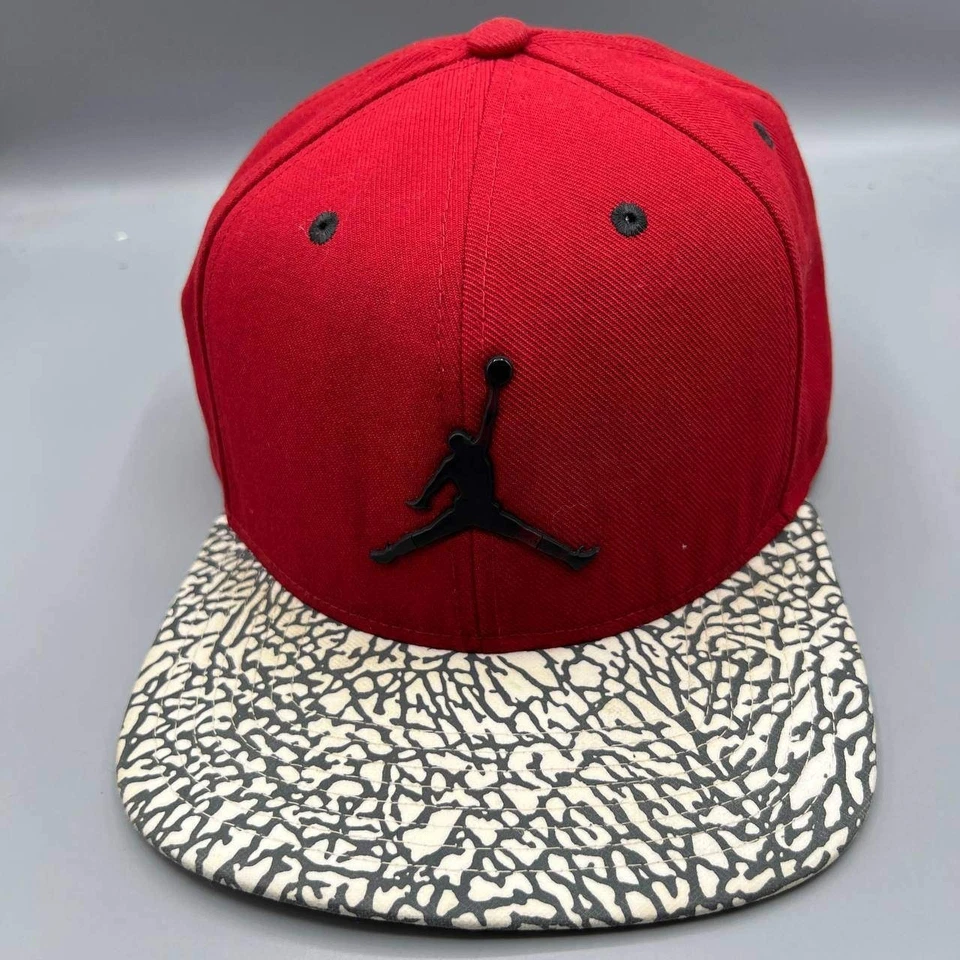 Gorra Air Jordan Hombre Rojo Cemento Elefante Jumpman Snap Back Cap Foto 1 de 4