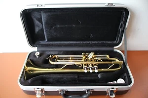Jupiter JTR700 Standard Student Bb Trumpet - Picture 1 of 18