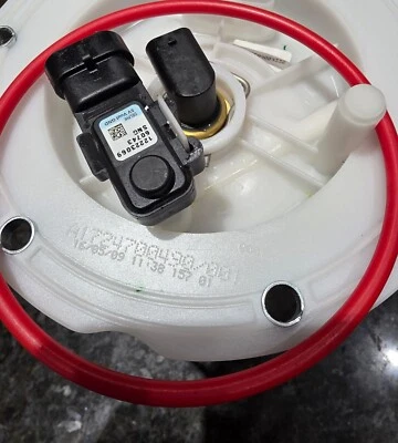 FILTRO DE COMBUSTIBLE ORIGINAL OEM A1724700490 A1724700400 MBENZ R172 SLK250 SLK350 G500 Foto 1 de 4