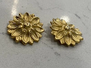 Bluette Made In France Vintage Flower Shoe Clips Gold Tone French Pin - Picture 1 of 6