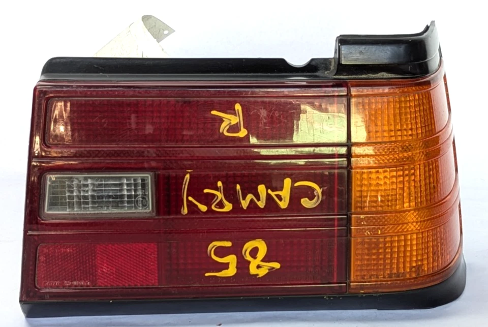 Luz trasera derecha Toyota Camry 1985 1986 pasajero OEM 8155032121 fábrica Foto 1 de 4