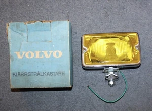 Volvo 140 144 142 145 GT Grill original Weitstrahler spotlight yellow NOS - Picture 1 of 7
