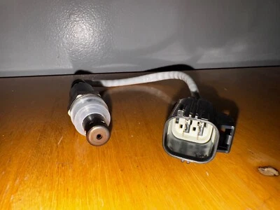 New Land Rover 2006-2007 Range Rover oxygen sensor - Image 1 of 2