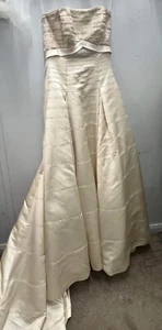 Maggie Sottero-wedding dresses- Size 10 - Picture 1 of 1