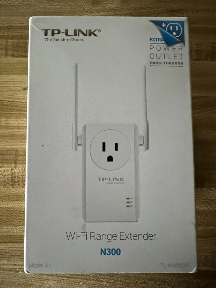 TP-LINK 300Mpbs Wi-Fi Range Extender Power Outlet Pass-though TL-WA860RE - Image 1 of 4