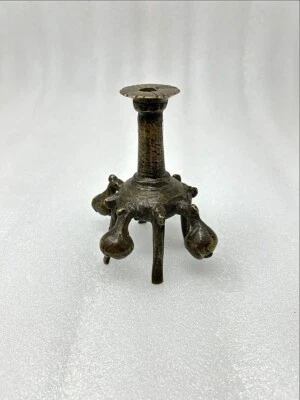 Antique Brass Hand Crafted Women Surma Dani Pot Old Brass Eyeliner Pot On Leg - Image 1 of 4