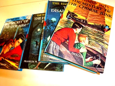 Lot of 4 Hardy Boys Mysteries # 19, 39, 44 & 3.  Hardcover. Foto 1 de 3