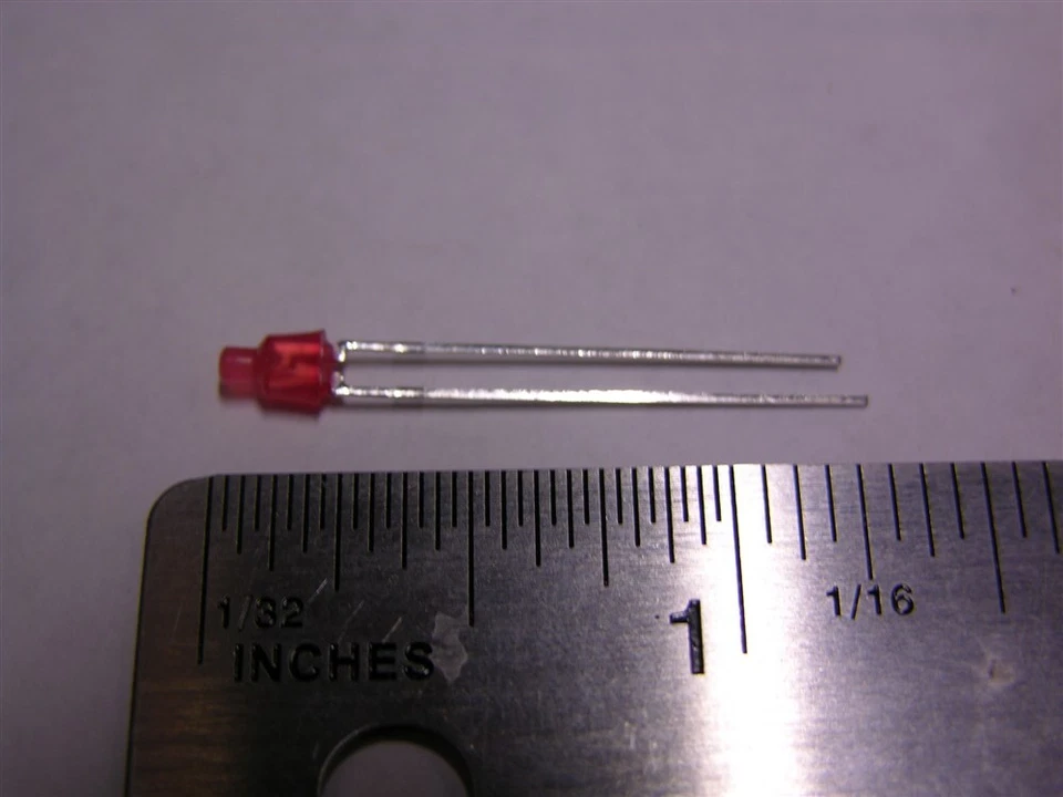 100 Hewlett Packard HLMP1800 2MM Red LEDS - Image 1 of 1