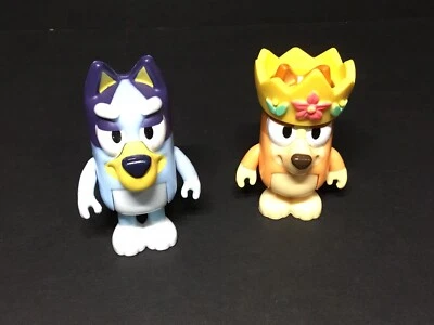 Figura Bluey Queens Bingo y Bluey Foto 1 de 4