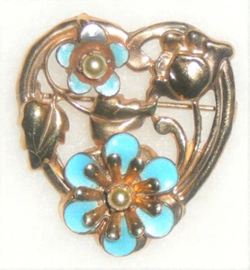 Vintage brass & enamel heart pin w aqua blue flowers - Bild 1 von 2