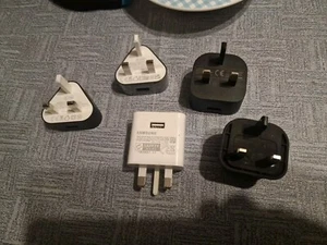 5 x verschiedene Steckerladegeräte GRATIS P+P - Bild 1 von 2
