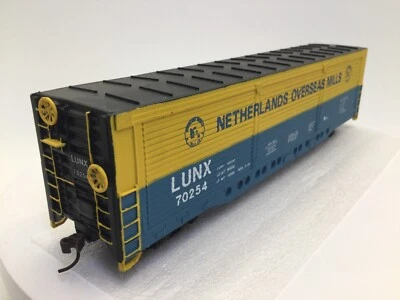 HO Scale Netherlands Overseas Mills Box Car LUNX #70254 - Image 1 of 4