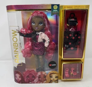 MGA Entertainment Rainbow High Series 3 Daria Roselyn bambola moda capelli rosa - Foto 1 di 5