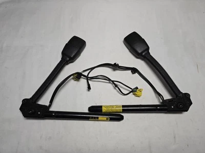 2004 - 2008 Pontiac Grand Prix Drivers & Passengers Front Seat Buckles (Black) Foto 1 de 4