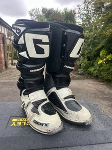GAERNE SG12 MOTOCROSS MX ATV BOOTS, UK8 US9 EU43, BLACK/WHITE, K006 - Picture 1 of 4