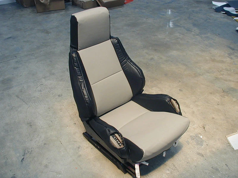 para CHEVY CORVETTE C4 SPORT TYPE5 1984-1993 S. CUERO 2 FUNDAS ASIENTO DELANTERAS (PAR) Foto 1 de 4