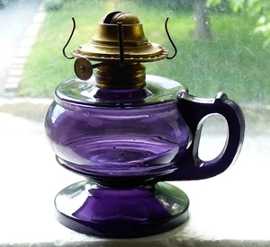 Nice antique deep purple kerosene #20 finger footed OIL LAMP *FREE SHIPPING! - Picture 1 of 14