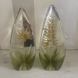 A Pair Of Etched Vintage Glass Ornaments - Picture 1 of 6