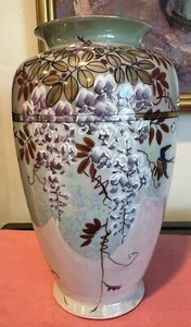 "Florero vintage japonés de cerámica Satsuma glicinia y pájaros pintado a mano 9,5"" H" - Imagen 1 de 12