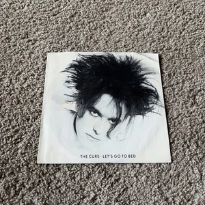 THE CURE Let's Go To Bed Boys Don't Cry 45 RPM Vinyl PICTURE SLEEVE Elektra VG++ - Bild 1 von 6