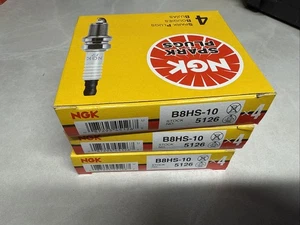 12  NGK 5126 Nickel Spark Plug B8HS10 Marine Outboard Suzuki Yamaha (3) 4 Packs - Bild 1 von 2