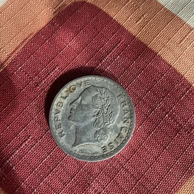 Francia 1945 5 francos grande Segunda Guerra Mundial Foto 1 de 2