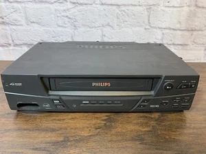 Philips VCR VR420CAT21 VHS, Tested plays but no REW or F.FWD (FOR PARTS ONLY) - Picture 1 of 6