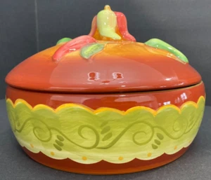 Laurie Gates SANTA FE Covered WARMER 2.5 Qt Round CASSEROLE Chili Peppers MINT - Picture 1 of 9