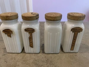 Juego de 4 tarros de especias de vidrio blanco con leche Griffith vintage años 50 tapas de metal Art Deco - Imagen 1 de 6