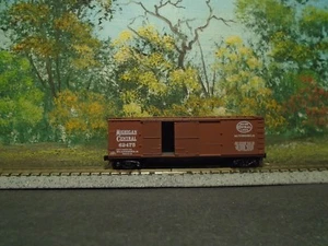 MICRO-TRAINS N SCALE #43060 40' DBL SHEATHED WOOD BOXCAR 11/2 DOOR MICH CENT - Picture 1 of 3