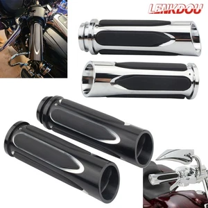 CNC Handlebar Hand Grips For Harley Touring Road King Electra Glide FLHT Softail - Bild 1 von 18