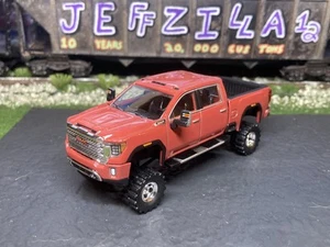 2022 GMC Sierra 2500 HD Lifted 4x4 Truck 1/64 Diecast Custom Duramax Greenlight - Picture 1 of 14