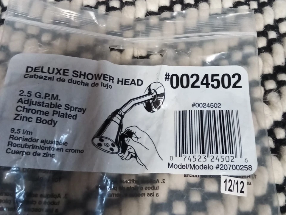 Waxman #0024502 Chrome Plated Brass 2.5-GPM Deluxe Water Saver Shower Head - Imagem 1 de 1