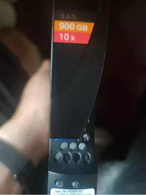 EMC 005050792 005050515 900G 10k 3.5" SAS vmax 10k 20k hard drive - Image 1 of 3