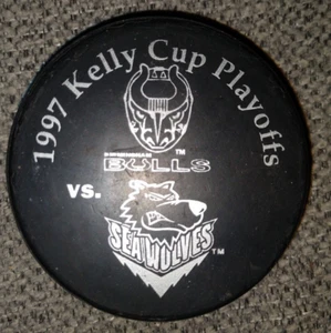 1997 KELLY CUP PLAYOFFS BIRMINGHAM BULLS VS MISSISSIPPI SEA WOLVES ECHL PUCK - Picture 1 of 2