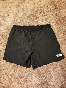 Pantaloncini da allenamento The North Face uomo grandi neri foderati atletica corsa jogging - Foto 1 di 2