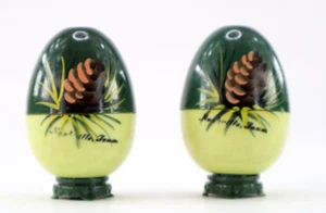 Vtg 50s Nashville TN Egg Shape Pine Cone Salt & Pepper Shaker Green Superlon USA - Imagen 1 de 7