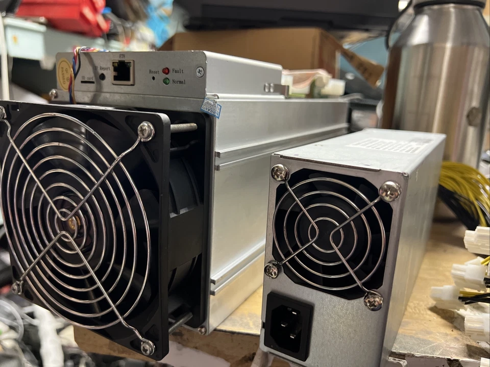 Bitmain Antminer S9_14.0T   Asic Miner BTC BCC w/APW3++ Power Supply  - Image 1 of 4