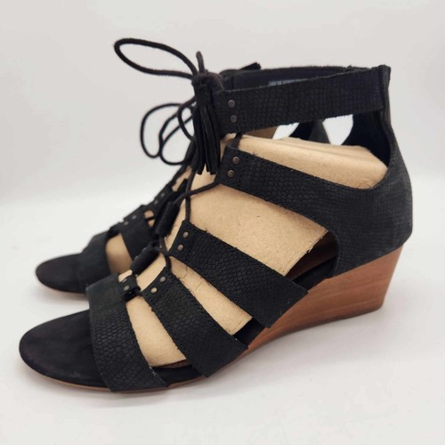 Sandali UGG donna 7 5 Yasmin serpente pelle goffrata zeppa cinturino nappe nere