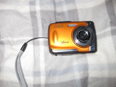 Цифровая камера водонепроницаемая Coleman C20WP 18,0 Мп C20WP Xtreme HD без SD-карты - Изображение 1 из 4