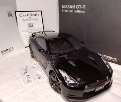 AUTOart Signature 1/12 NISSAN GT-R R35 PREMIUM EDITION SUPER BLACK Car Toy Japan - Image 1 of 4