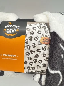 Hyde & EEK Halloween Skulls Throw Blanket 2025 - Picture 1 of 2