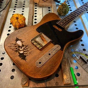 FRANCHIN Mars guitar body Aged Laser-cut Skulls drawings Natural Alder T-type - Picture 1 of 21