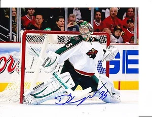 MINNESOTA WILD DARCY KUEMPER SIGNED KICK SAVE 8X10 - Picture 1 of 1