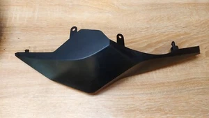 Carenado trasero izquierdo honda cb650r/cb 650 r 2019 77241-mkn-d500 - Imagen 1 de 5